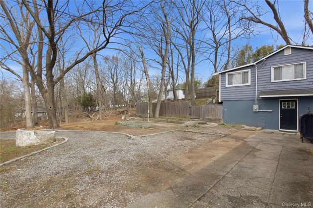 61 Sunburst Drive, Rocky Point, NY 11778