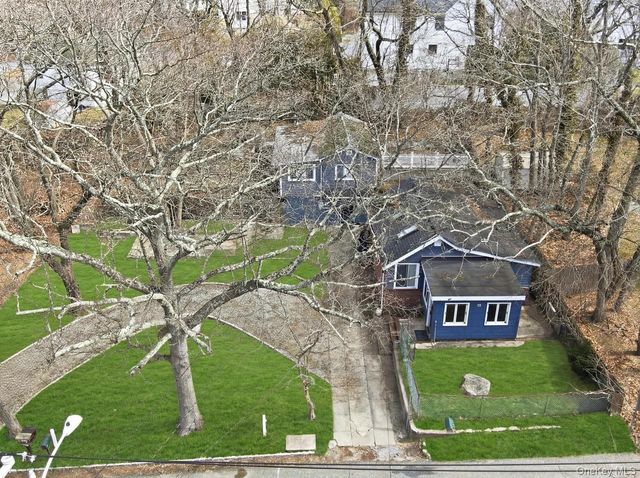 61 Sunburst Drive, Rocky Point, NY 11778