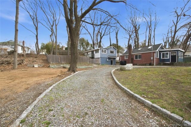 61 Sunburst Drive, Rocky Point, NY 11778