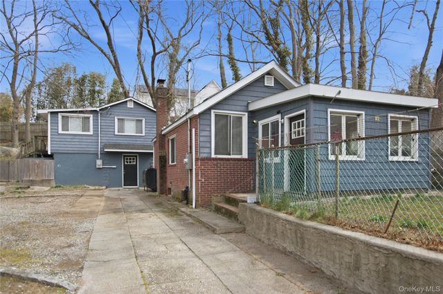 61 Sunburst Drive, Rocky Point, NY 11778