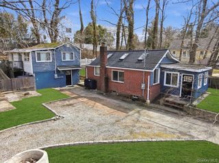 61 Sunburst Drive, Rocky Point, NY 11778