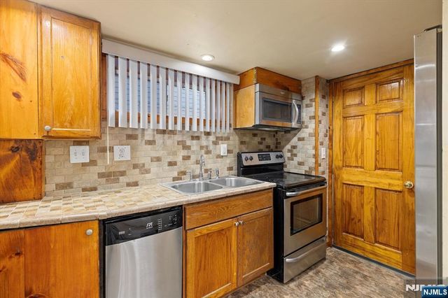 62 Johnson Avenue, Wallington, NJ 07057