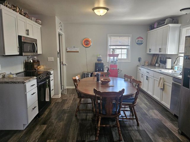4428 Menasha AVENUE, Manitowoc, WI 54220