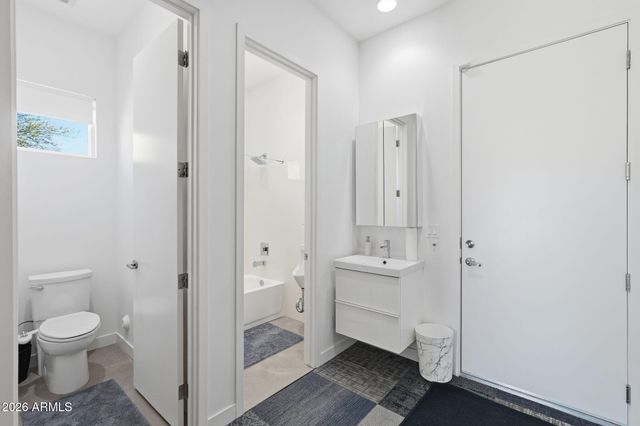 39029 N Courage Court, Anthem, AZ 85086