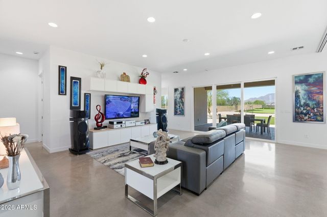 39029 N Courage Court, Anthem, AZ 85086