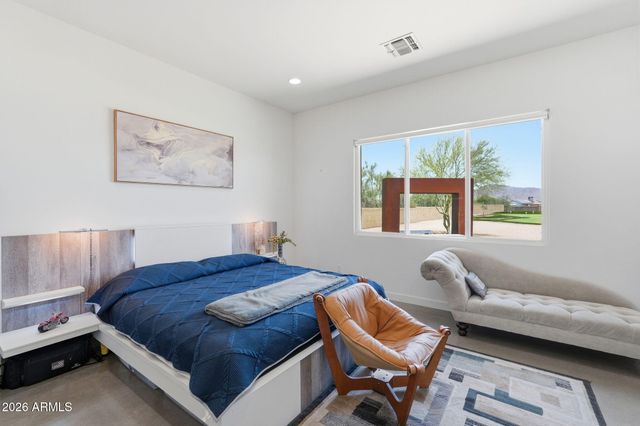 39029 N Courage Court, Anthem, AZ 85086