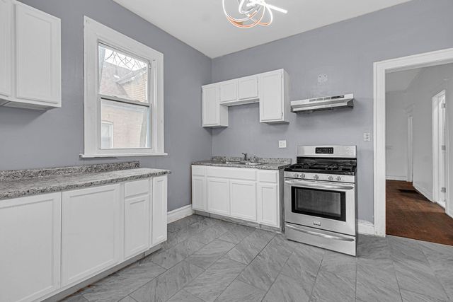 5607 S Laflin Avenue, Chicago, IL 60636