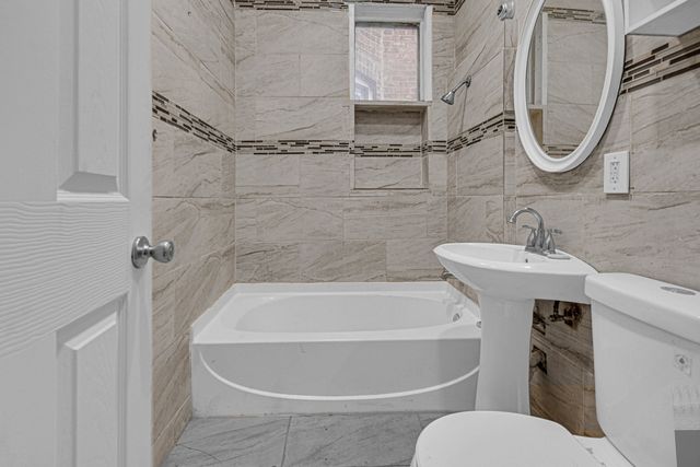 5607 S Laflin Avenue, Chicago, IL 60636