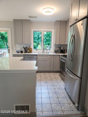 23 Partridge Lane, Bayville, NJ 08721