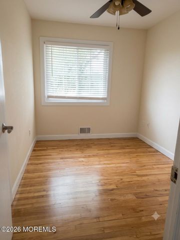 23 Partridge Lane, Bayville, NJ 08721