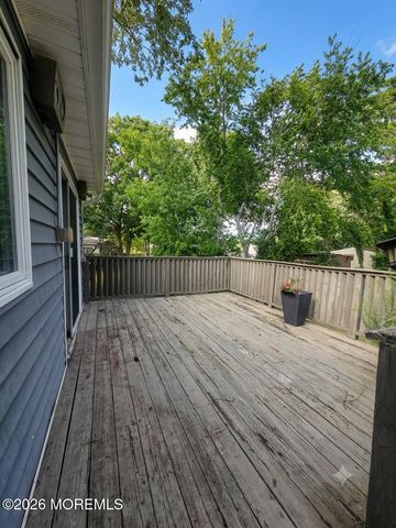 23 Partridge Lane, Bayville, NJ 08721