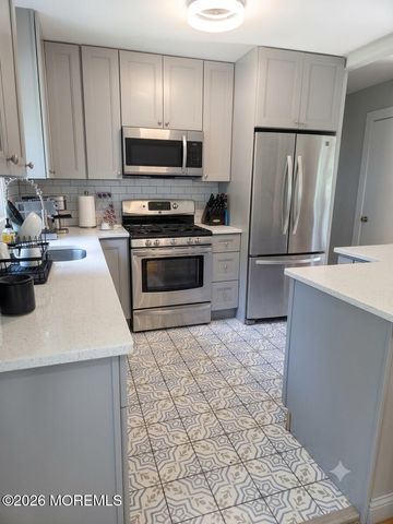 23 Partridge Lane, Bayville, NJ 08721