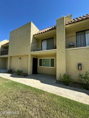 44200 Kingtree Avenue Unit 19, Lancaster, CA 93534
