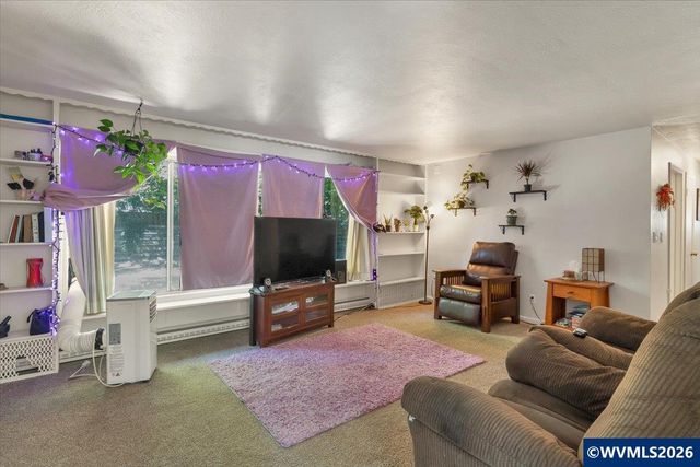 436 High St N, Monmouth, OR 97361