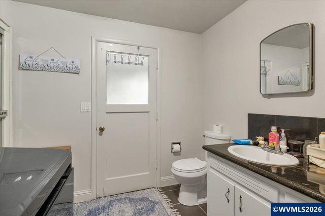 436 High St N, Monmouth, OR 97361