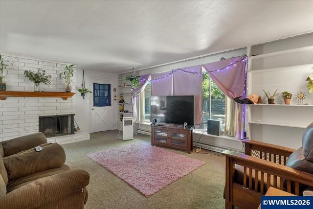 436 High St N, Monmouth, OR 97361