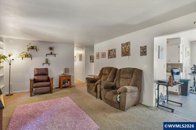 436 High St N, Monmouth, OR 97361