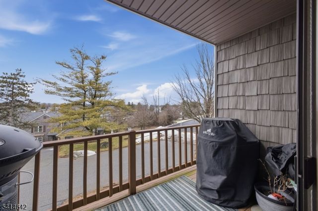 41 Purple Martin Dr, Allamuchy Twp., NJ 07840