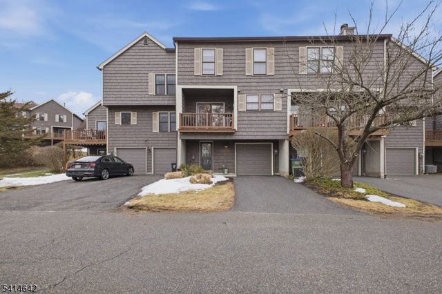 41 Purple Martin Dr, Allamuchy Twp., NJ 07840