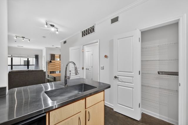 1803 Broadway Apt 312, Nashville, TN 37203