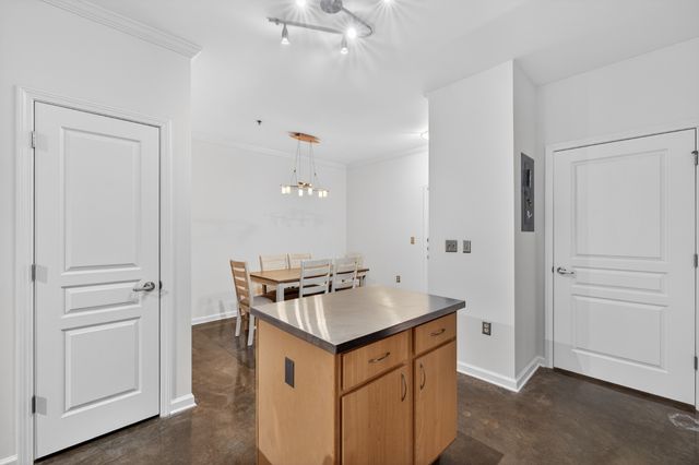 1803 Broadway Apt 312, Nashville, TN 37203