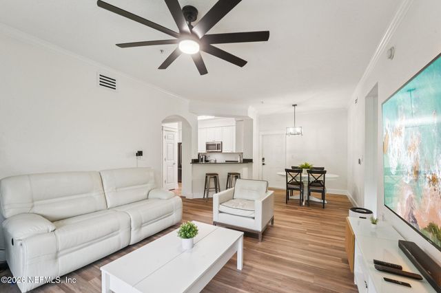 8539 GATE Parkway W 412, Jacksonville, FL 32216