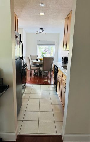 1202 Greendale Ave 135, Needham, MA 02492