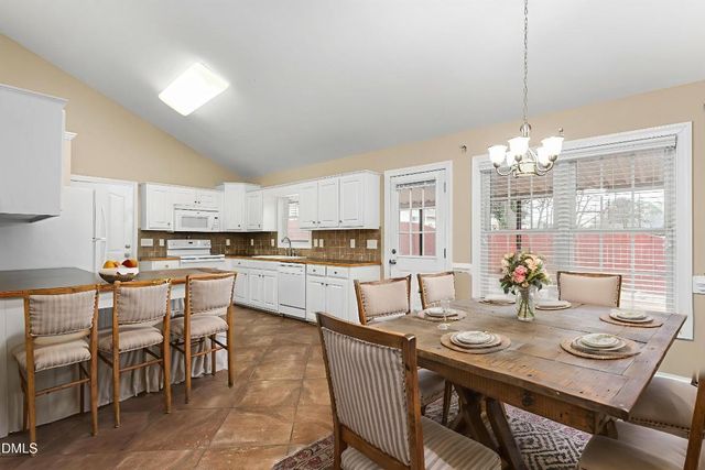 2106 Trail Five, Burlington, NC 27215