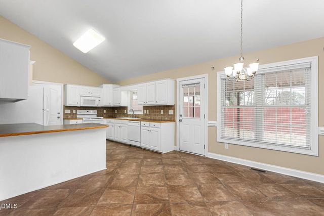 2106 Trail Five, Burlington, NC 27215