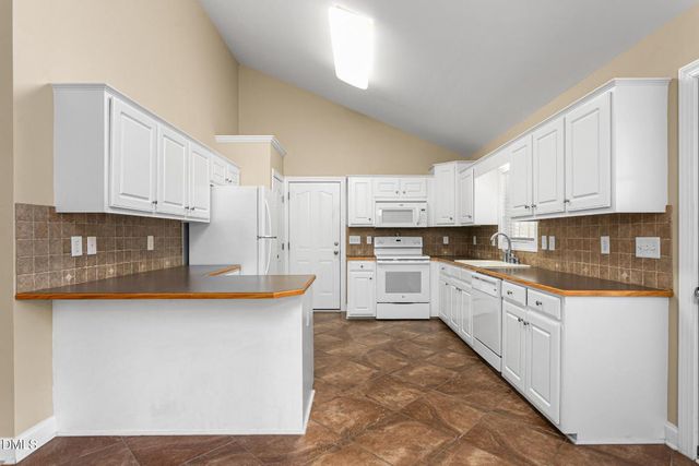 2106 Trail Five, Burlington, NC 27215