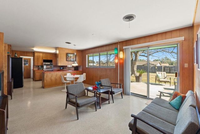 100 W Central DR, Georgetown, TX 78628