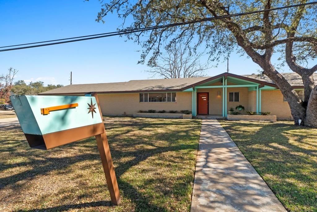 100 W Central DR, Georgetown, TX 78628