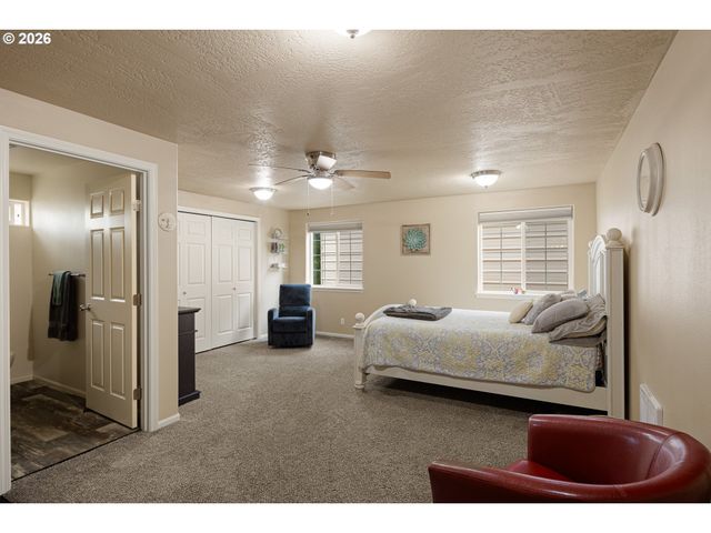 87973 SHERWOOD St, Veneta, OR 97487
