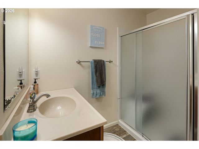 87973 SHERWOOD St, Veneta, OR 97487