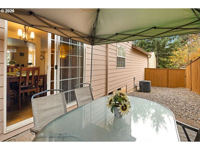 87973 SHERWOOD St, Veneta, OR 97487
