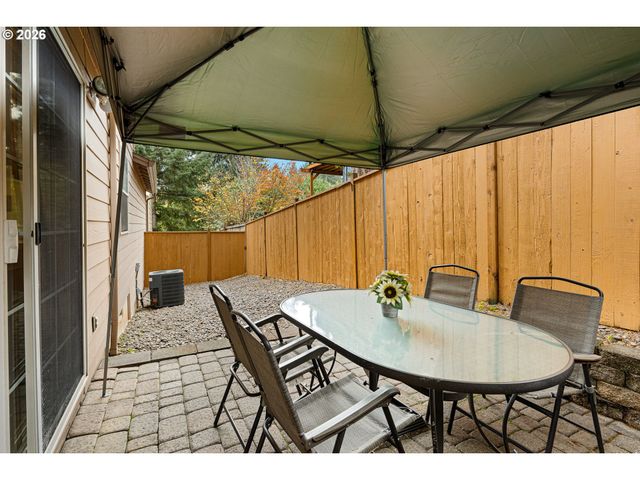 87973 SHERWOOD St, Veneta, OR 97487