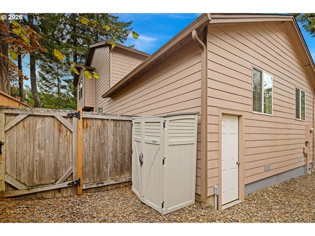 87973 SHERWOOD St, Veneta, OR 97487