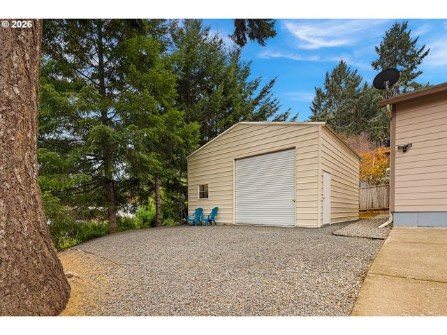 87973 SHERWOOD St, Veneta, OR 97487