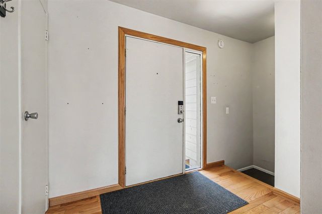 761 Skynob Drive, Ann Arbor, MI 48105