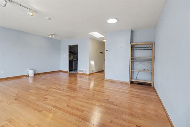 761 Skynob Drive, Ann Arbor, MI 48105