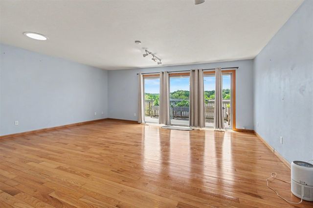 761 Skynob Drive, Ann Arbor, MI 48105
