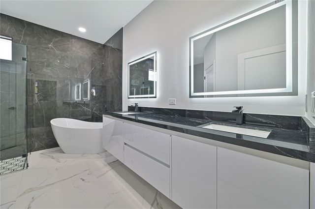 1413 NE 7TH AVENUE, Cape Coral, FL 33909