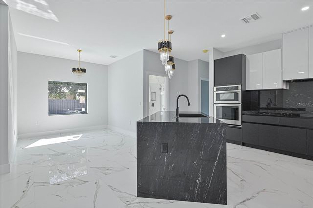 1413 NE 7TH AVENUE, Cape Coral, FL 33909