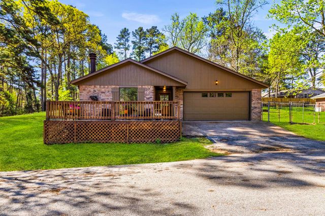 2214 Easley Circle, Huntsville, TX 77320