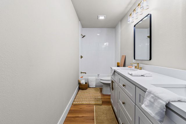 2214 Easley Circle, Huntsville, TX 77320