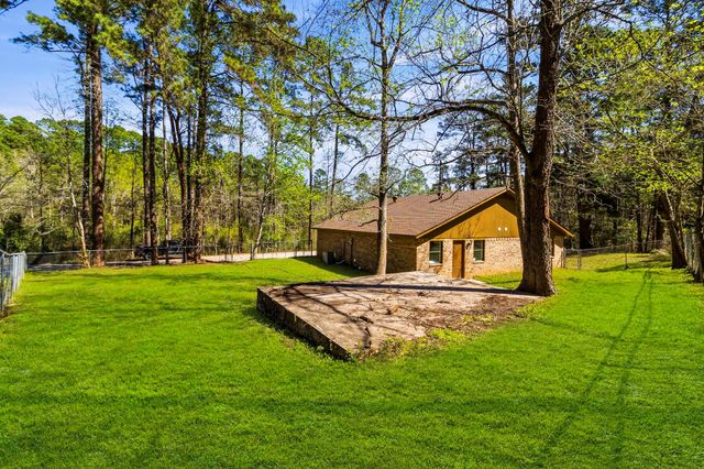 2214 Easley Circle, Huntsville, TX 77320