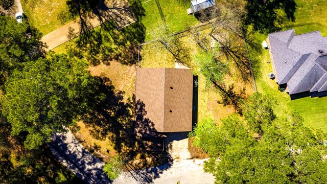 2214 Easley Circle, Huntsville, TX 77320