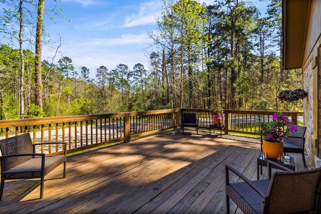 2214 Easley Circle, Huntsville, TX 77320