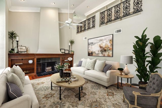 113 Rosewood Street, Lake Jackson, TX 77566