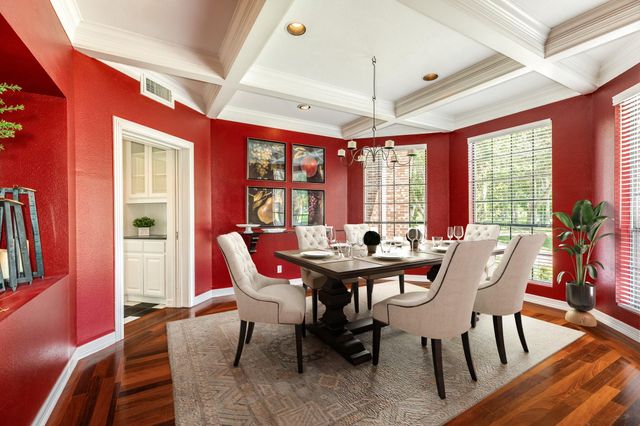 113 Rosewood Street, Lake Jackson, TX 77566